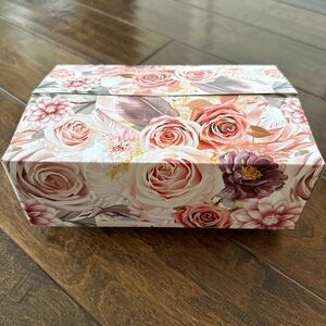 5 Pack - 9x6x3” Beautiful Boho Floral Shipping Boxes